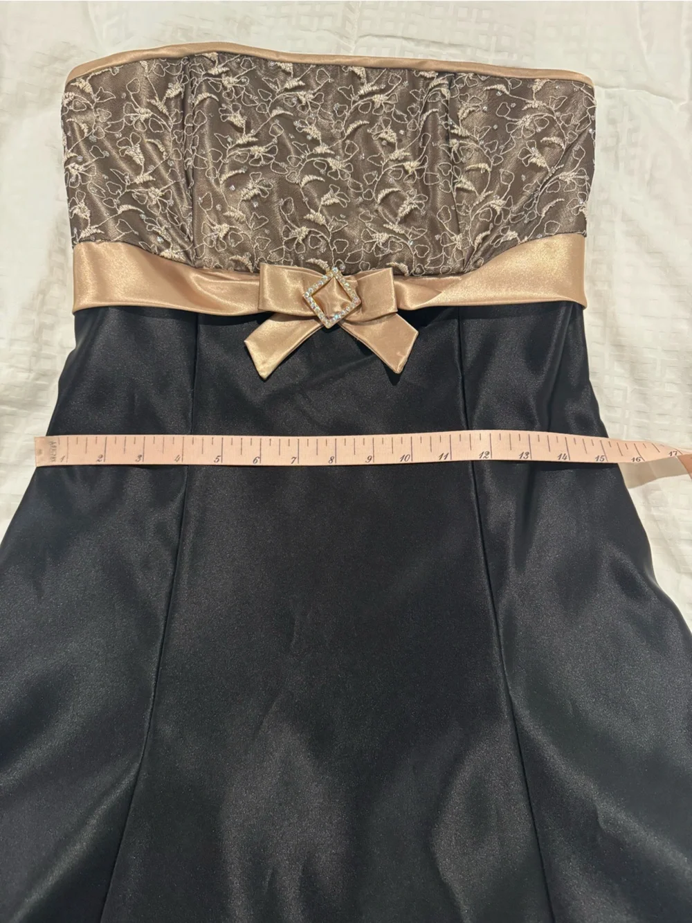 Jessica McClintock Black and Gold Strapless Party Dress